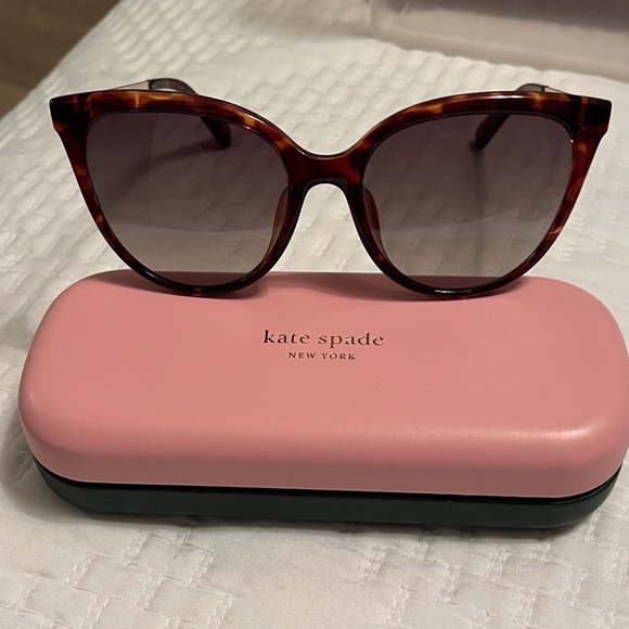 Kate Spade Brown Tortoise Sunglasses - Picture 1 of 3